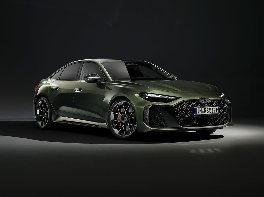 奥迪发布全新 RS 5：重新定义 quattro 的高性能混合动力车型